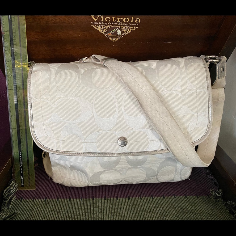 Coach Signature Messenger Bag, White/Pink Gem